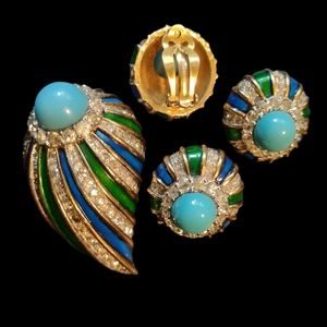 Amazing JOMAZ rhinestones and colored enamel brooch and clip set